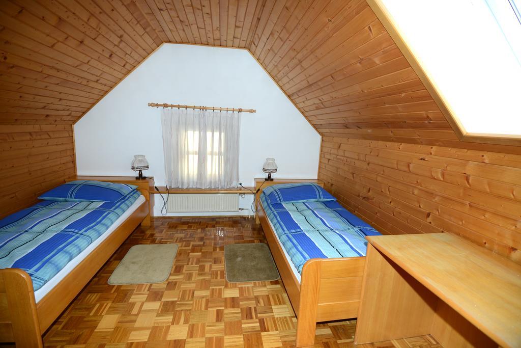 بوينج Apartments & Rooms Lipa المظهر الخارجي الصورة